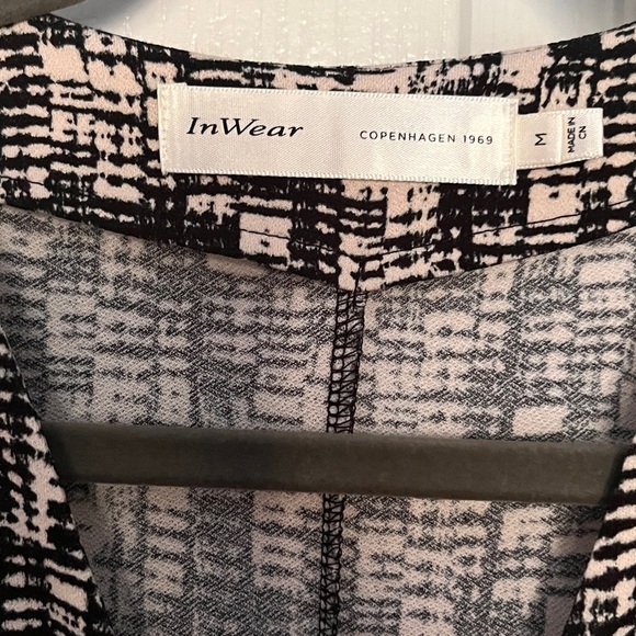 [M] Women’s Long Sleeve Dress, tea-length black cream v-neck stretchy flowy - Picture 5 of 9